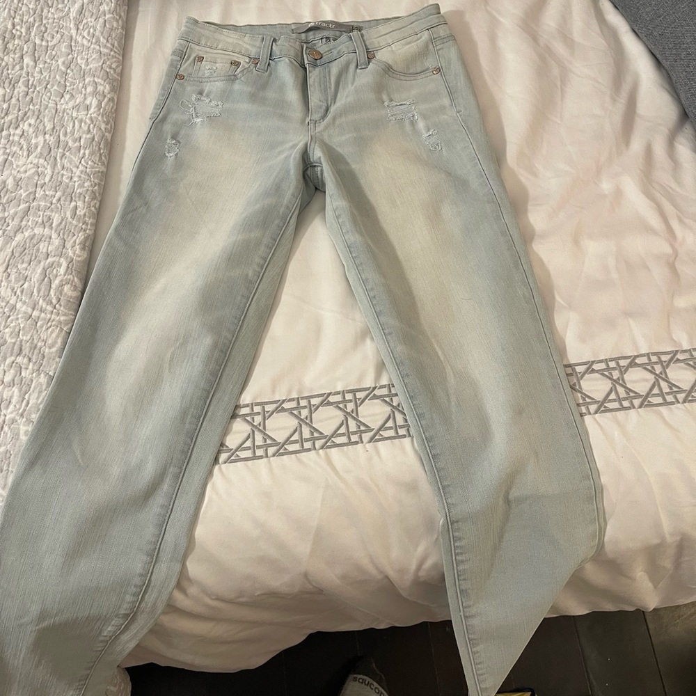 womens blue distressed jeans